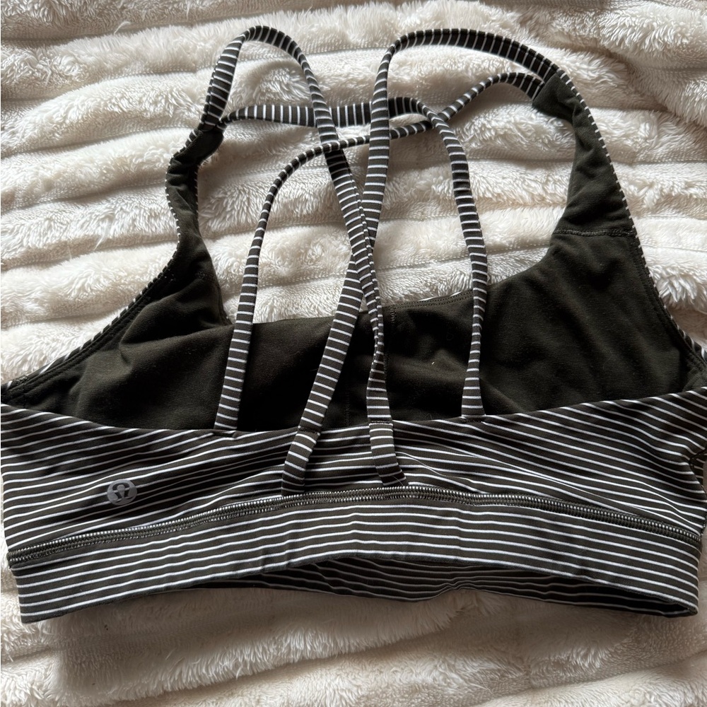 Lululemon sports bra